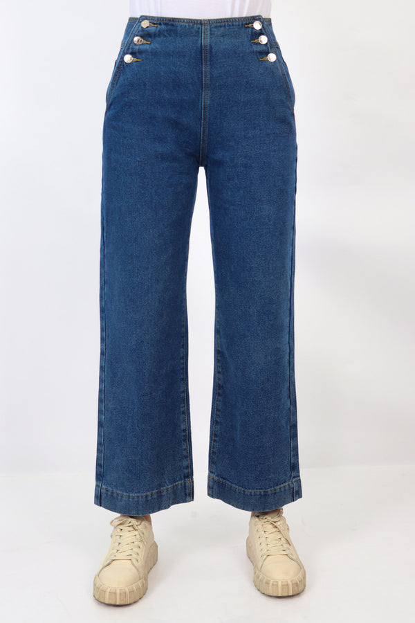 Straight Jeans with Buttons on the Waist