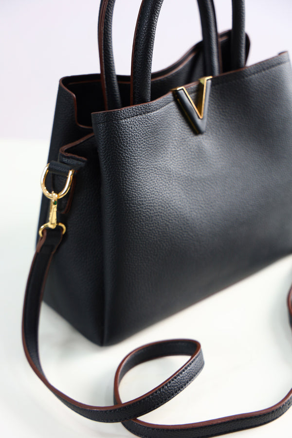 Chic Leather Hand Bag