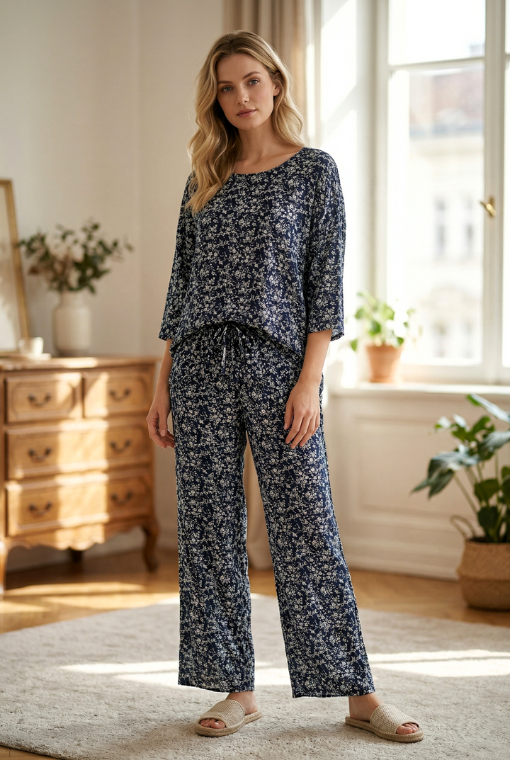 Floral Plissé Relaxed Pajama Set – 2-Piece Micro-Pleated Sleepwear – D ...
