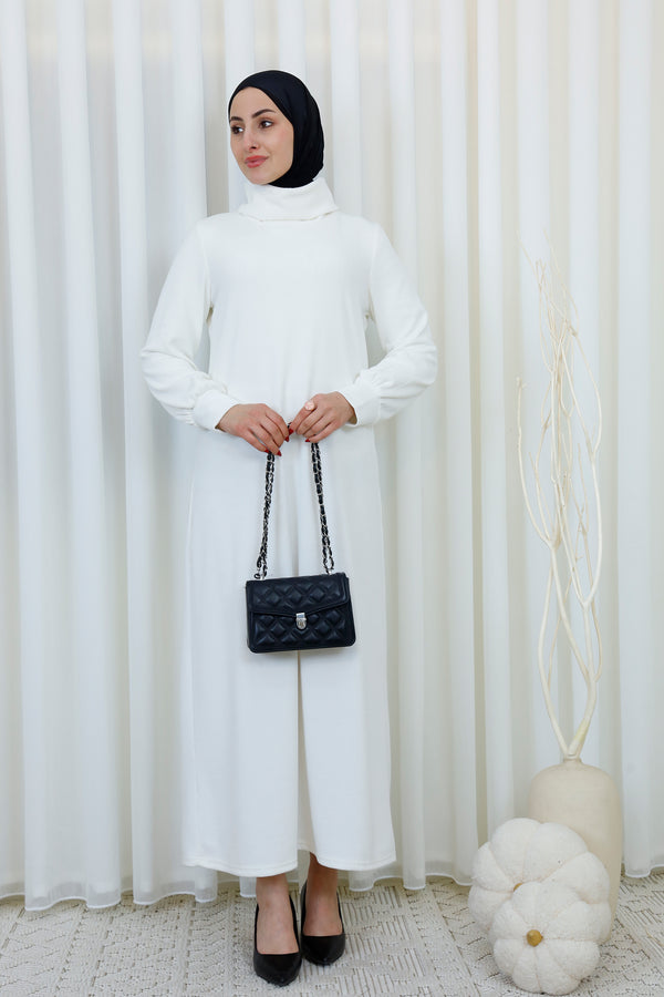 Chic Ribbed Turtleneck Maxi Dress